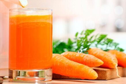 Jus de carotte pour petits vers.